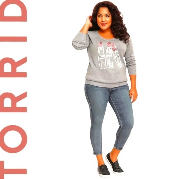 Torrid Plus Size New Lipstick Sleeve  Raglan Sweater. - Picture 3 of 15